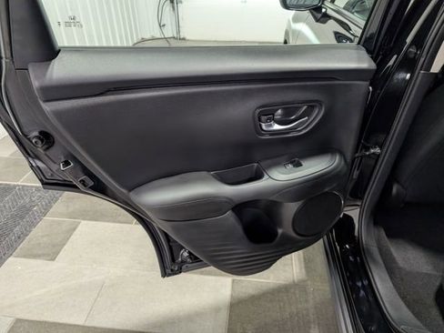 Used 2025 Honda HR-V LX image 8