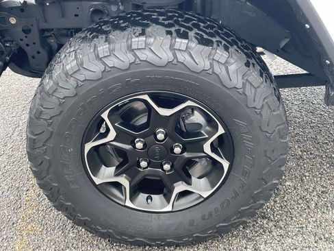 Used 2023 Jeep Wrangler Unlimited Rubicon 4xe w/ Safety Group image 27