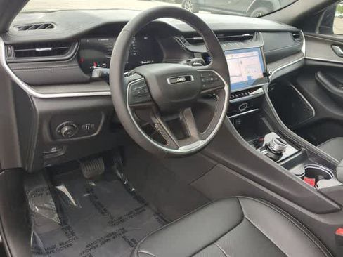 New 2026 Jeep Grand Cherokee Limited w/ Luxury Tech Group II AWD/4WD image 10