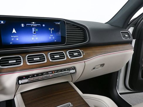 Certified 2025 Mercedes-Benz GLE 450e 4MATIC image 13