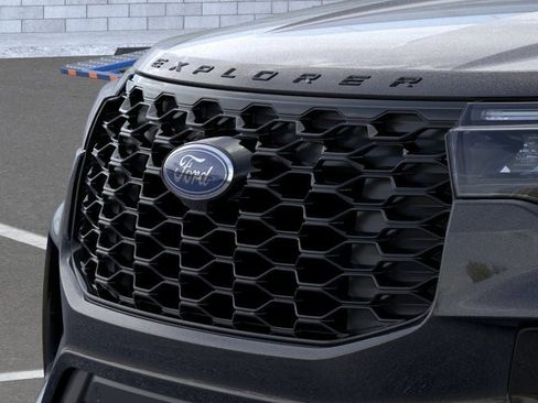 New 2026 Ford Explorer ST-Line w/ ST-Line Street Pack AWD/4WD image 17