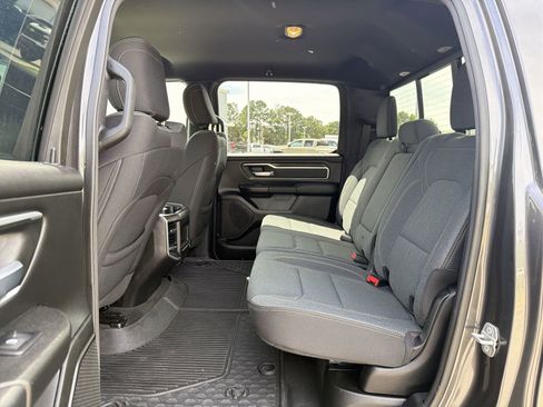 Used 2022 RAM 1500 Big Horn AWD/4WD image 30