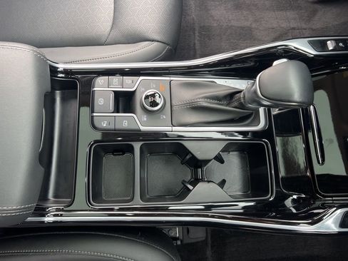 Certified 2022 Kia Sorento SX image 25