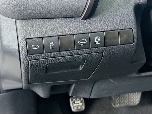 Used 2024 Toyota Camry SE FWD image 16