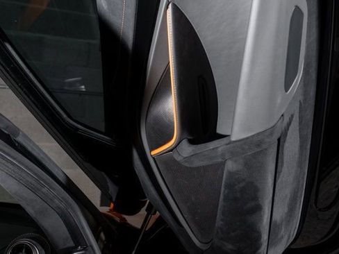 Used 2019 McLaren 720S Performance image 25