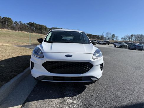 Used 2021 Ford Escape S image 8