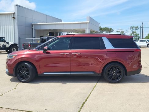 Used 2022 Kia Carnival SX FWD image 8