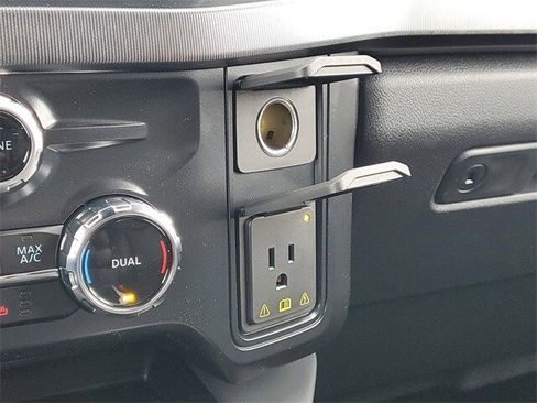 New 2026 Ford F350 Platinum w/ FX4 Off-Road Package image 31