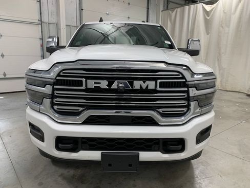 Used 2026 RAM 2500 Laramie AWD/4WD image 28