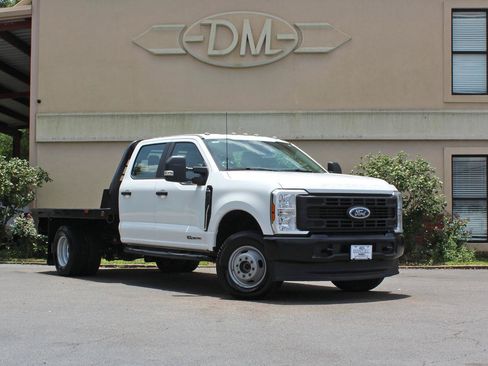 Used 2025 Ford F350 XL AWD/4WD image 4