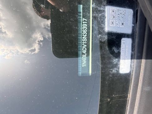 Used 2025 Nissan Altima 2.5 SV FWD image 21