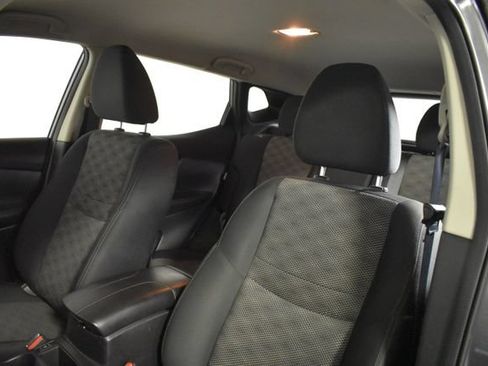 Used 2022 Nissan Rogue Sport SV AWD/4WD image 10