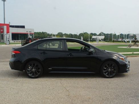 Used 2023 Toyota Corolla SE AWD/4WD image 21