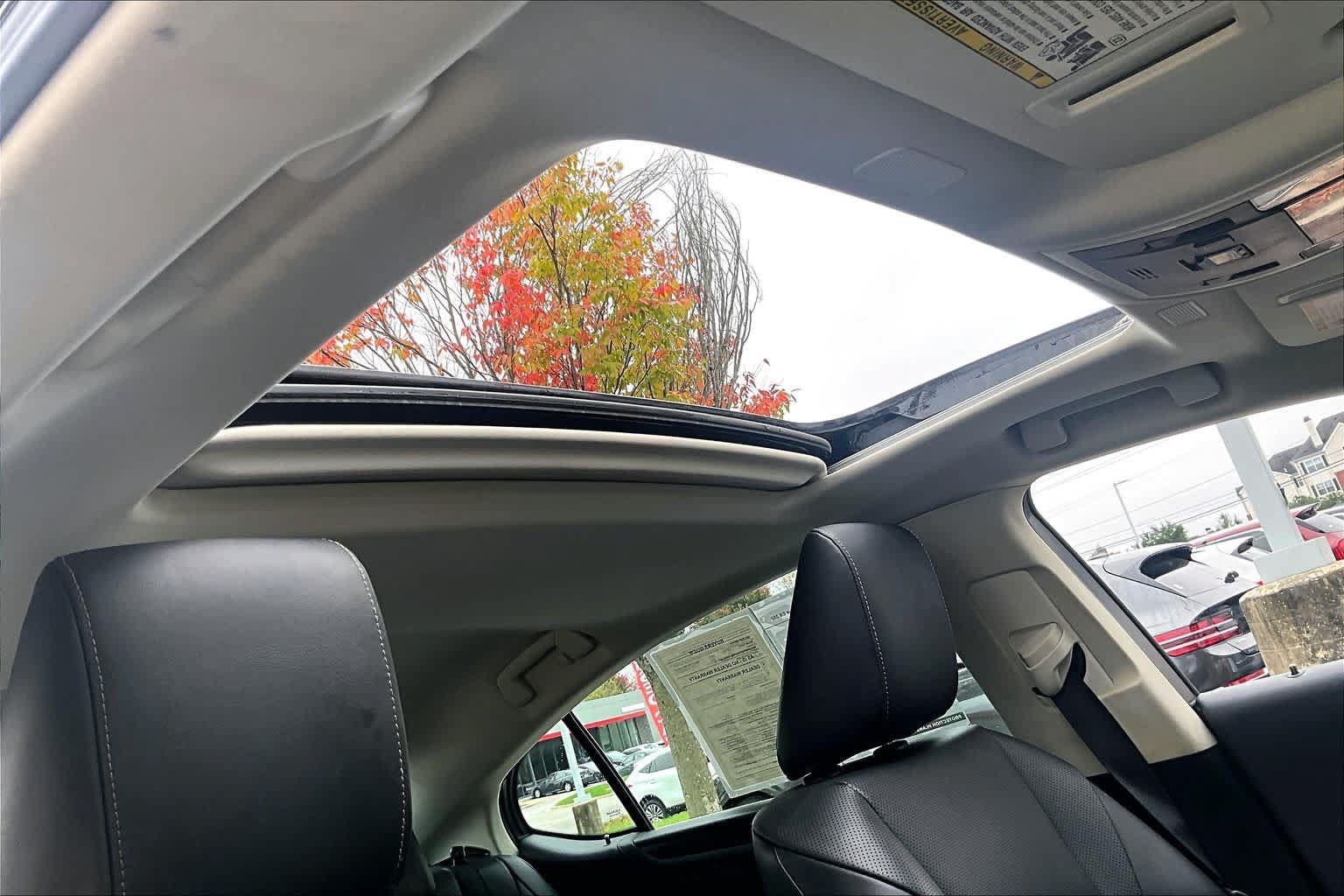 Used 2023 Lexus ES 350 w/ Premium Package FWD image 14