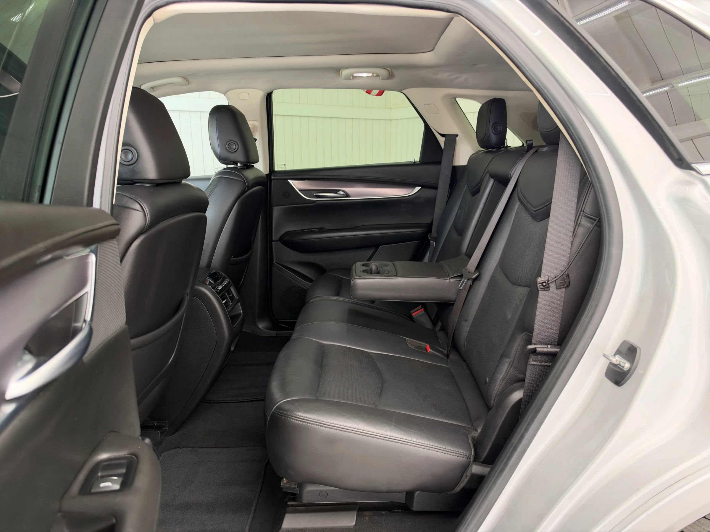 Used 2018 Cadillac XT5 Premium Luxury FWD image 12
