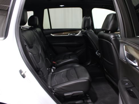 Used 2022 Cadillac XT6 Premium Luxury w/ Platinum Package AWD/4WD image 28