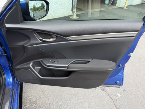 Used 2018 Honda Civic Sport image 33