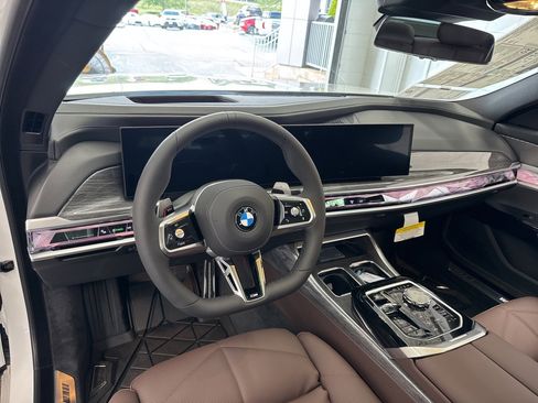 New 2026 BMW 740i xDrive image 17