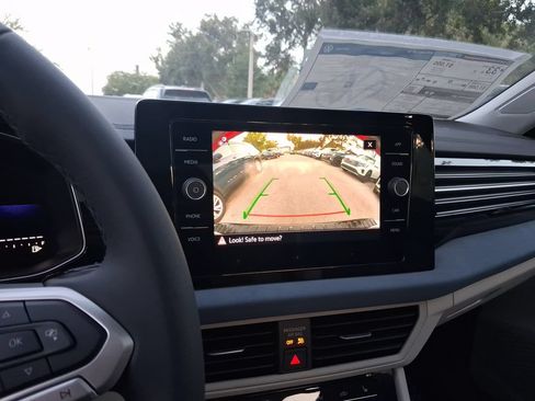 New 2026 Volkswagen Jetta SE FWD image 11