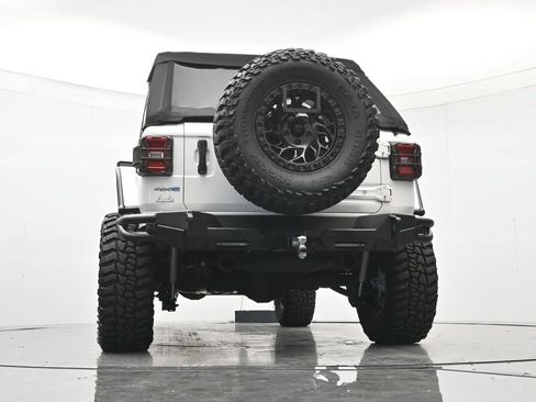 Used 2023 Jeep Wrangler Unlimited Sahara w/ Cold Weather Group AWD/4WD image 42