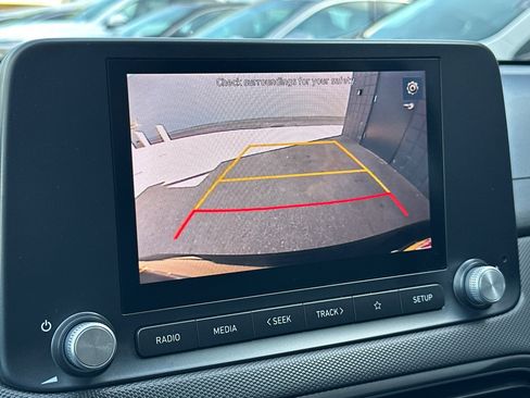 Used 2023 Hyundai Kona SE image 19