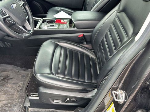 Used 2019 Ford Edge SEL w/ Equipment Group 201A FWD image 19