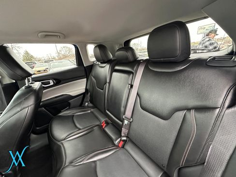 Used 2022 Jeep Compass Limited AWD/4WD image 21