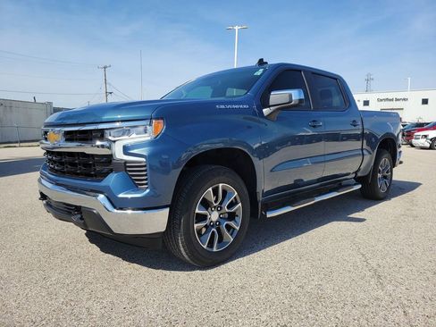 Used 2024 Chevrolet Silverado 1500 LT AWD/4WD image 2