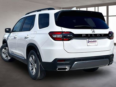 New 2026 Honda Pilot EX-L image 3