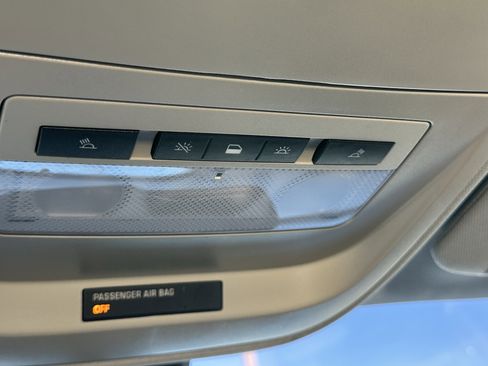 Used 2022 Chevrolet Colorado LT w/ Redline Special Edition image 29