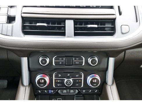 Used 2023 GMC Yukon XL SLT RWD image 26