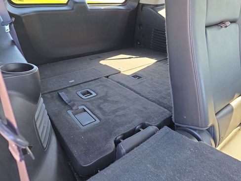 Used 2017 Chevrolet Tahoe LT image 11