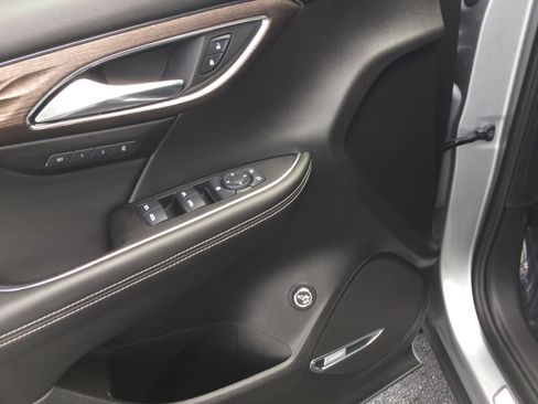 Used 2023 Buick Envision Avenir image 13