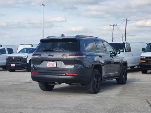 Used 2025 Jeep Grand Cherokee L Altitude AWD/4WD image 7