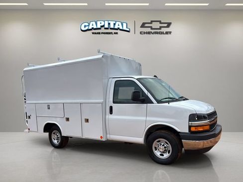 New 2025 Chevrolet Express 3500 w/ Power Convenience Package RWD image 14