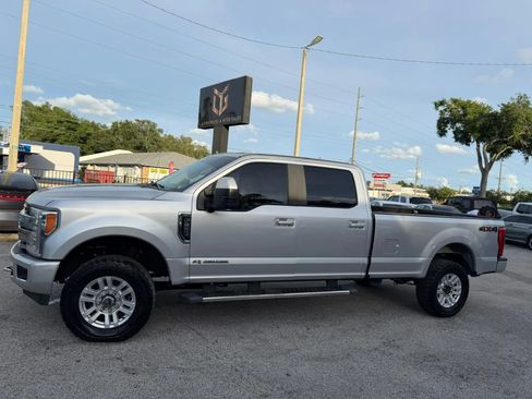 Used 2019 Ford F250 XL w/ Power Equipment Group AWD/4WD image 4