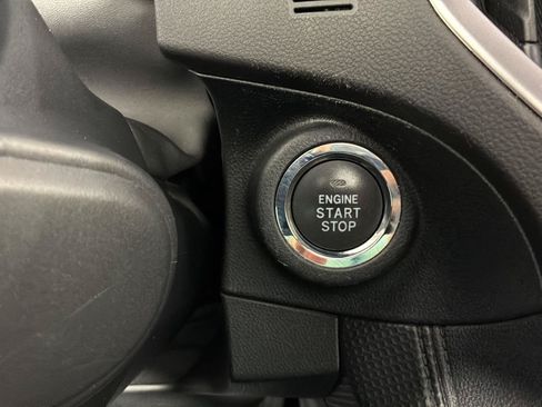 Used 2022 Subaru Forester Premium AWD/4WD image 28