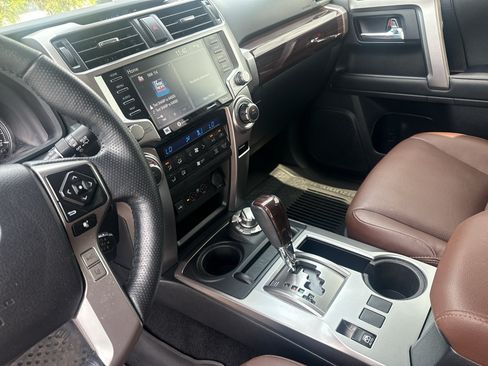 Used 2024 Toyota 4Runner Limited AWD/4WD image 10
