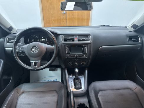 Used 2013 Volkswagen Jetta SEL FWD image 9