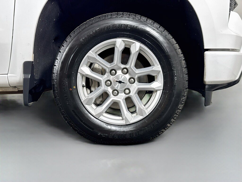 Used 2026 Chevrolet Silverado 1500 RST AWD/4WD image 46
