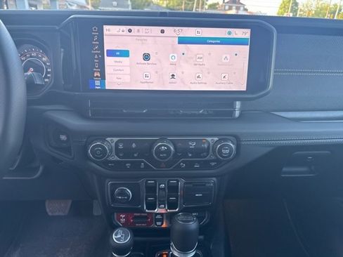 New 2025 Jeep Wrangler Unlimited Rubicon 392 image 13