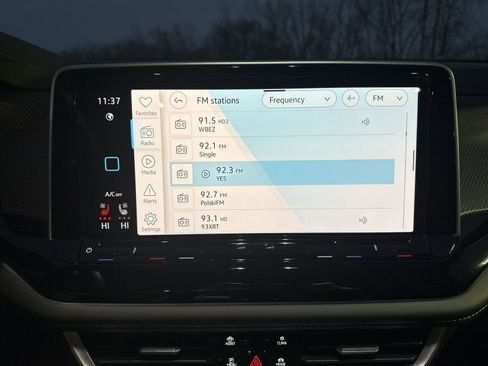 New 2026 Volkswagen Atlas Cross Sport SEL image 17