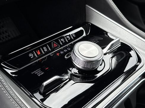 New 2026 Jeep Grand Wagoneer Limited AWD/4WD image 38