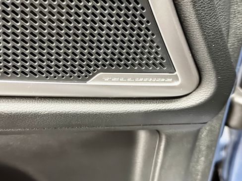 Used 2025 Kia Telluride S FWD image 21