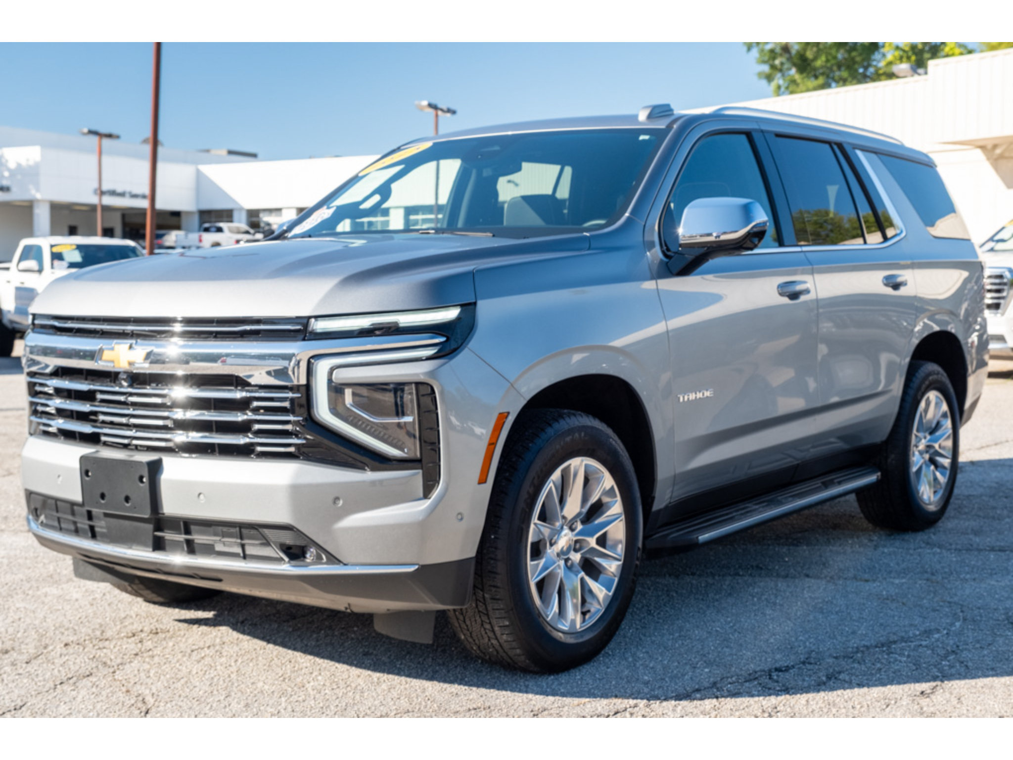 Used 2025 Chevrolet Tahoe Premier AWD/4WD image 4