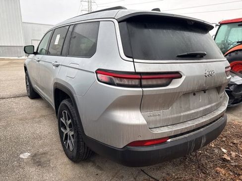 Used 2024 Jeep Grand Cherokee L Limited w/ Luxury Tech Group II image 4