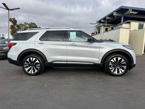 Used 2025 Ford Explorer Platinum w/ LUX Leather Package AWD/4WD image 7