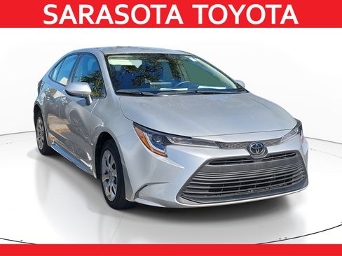 Used 2023 Toyota Corolla LE image 1