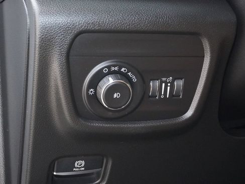 Used 2023 Jeep Grand Cherokee Summit AWD/4WD image 25