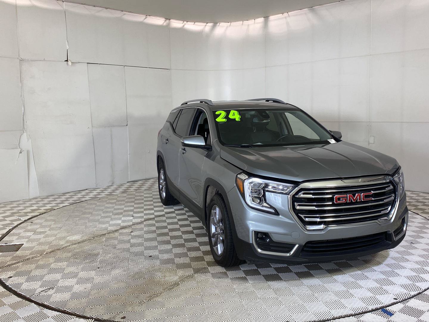 Certified 2024 GMC Terrain SLT FWD image 9